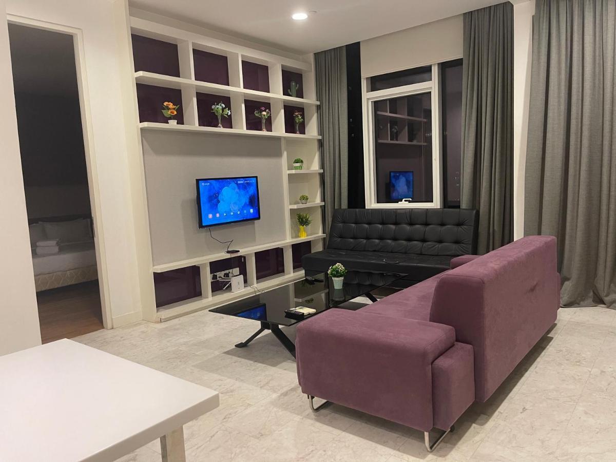 Faced Platinum Klcc Apartment Kuala Lumpur