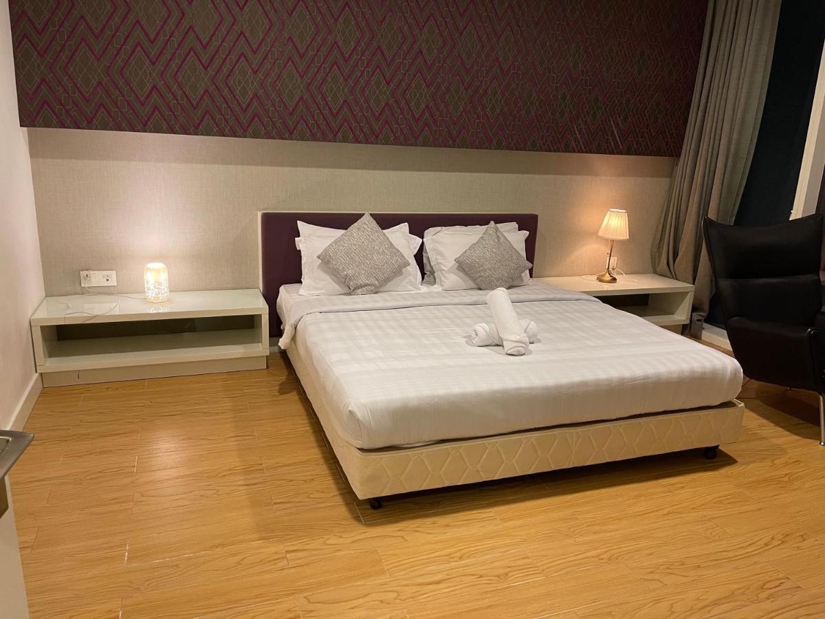 Faced Platinum Klcc Apartment Kuala Lumpur
