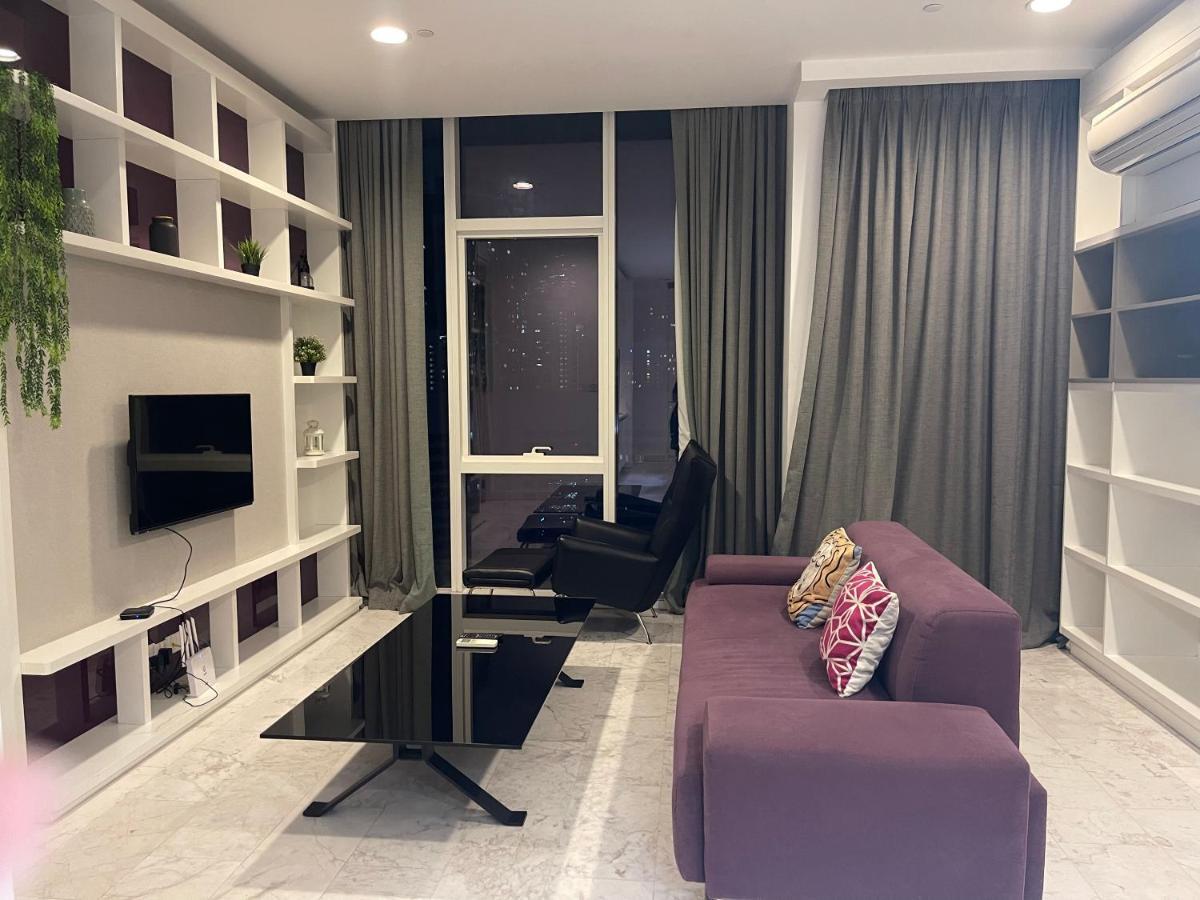 Faced Platinum Klcc Apartment