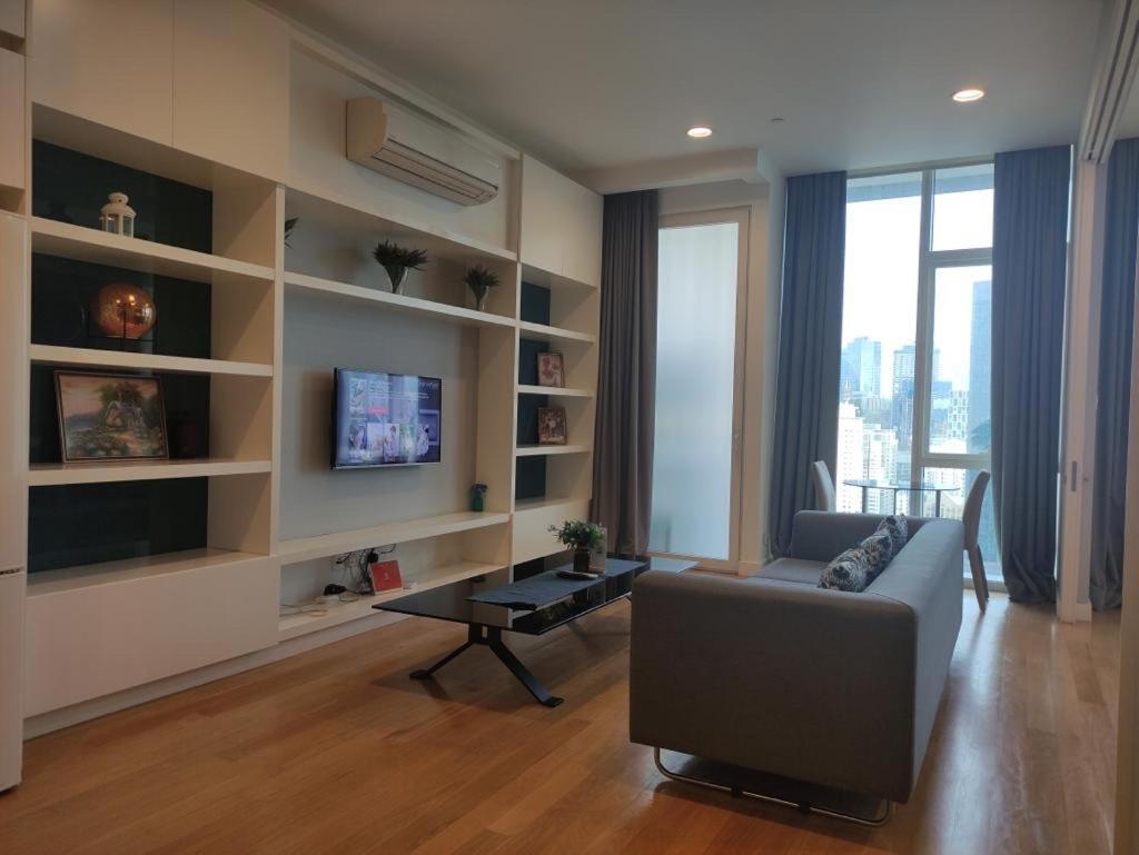 Faced Platinum Klcc Apartment