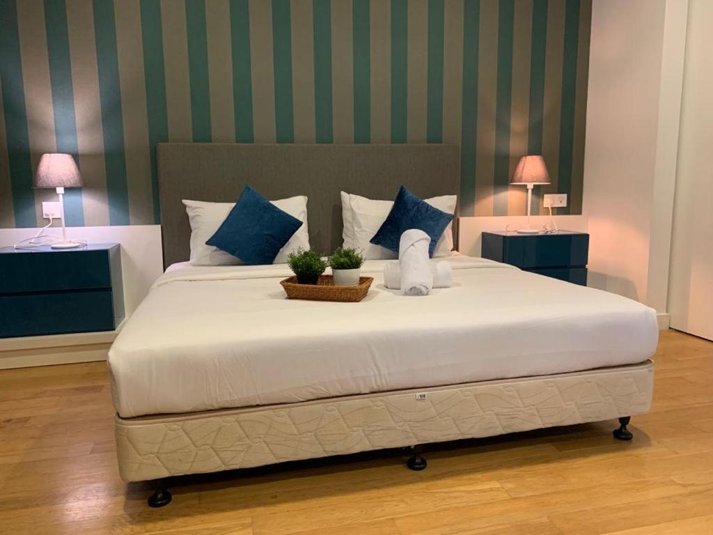 Faced Platinum Klcc Apartment Kuala Lumpur