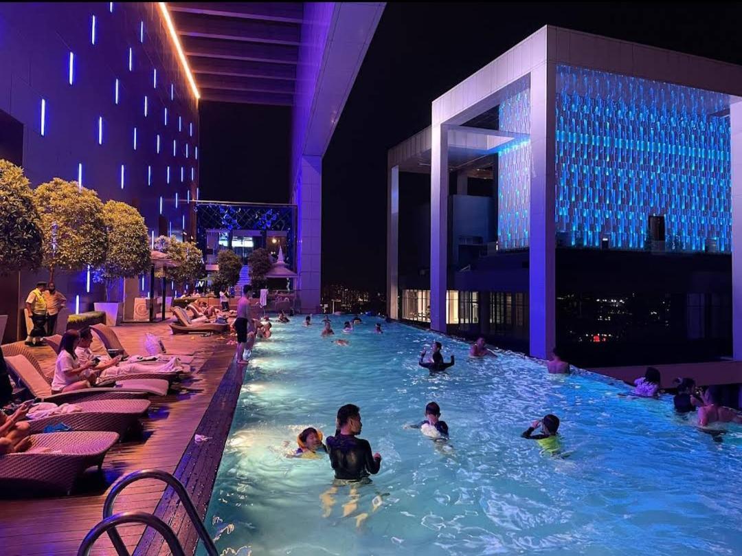Faced Platinum Klcc *
