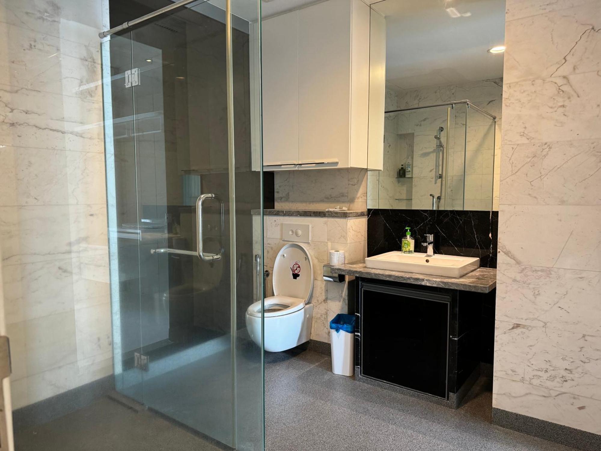 Faced Platinum Klcc Apartment *