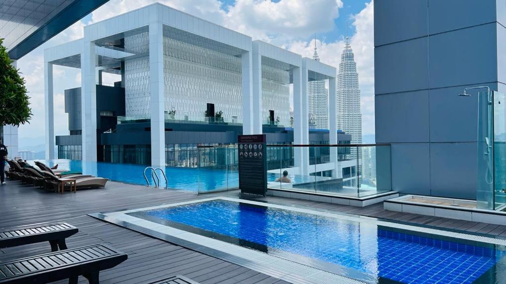 Faced Platinum Klcc *